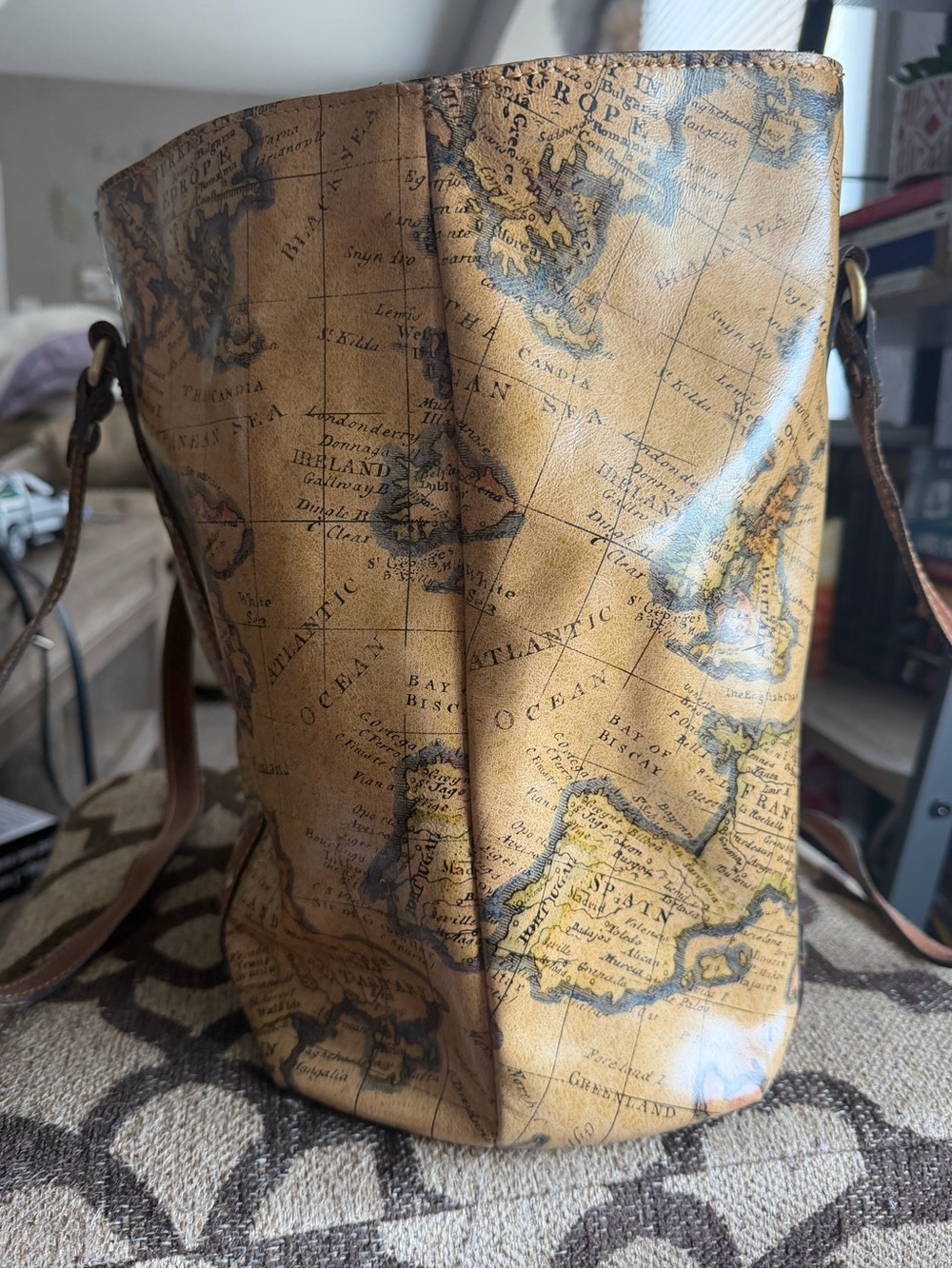 Patricia Nash European Map Collection Tote - Picture 2 of 10